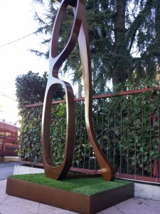 Scultura Occhiali - altezza 3 mt in acciaio corten   